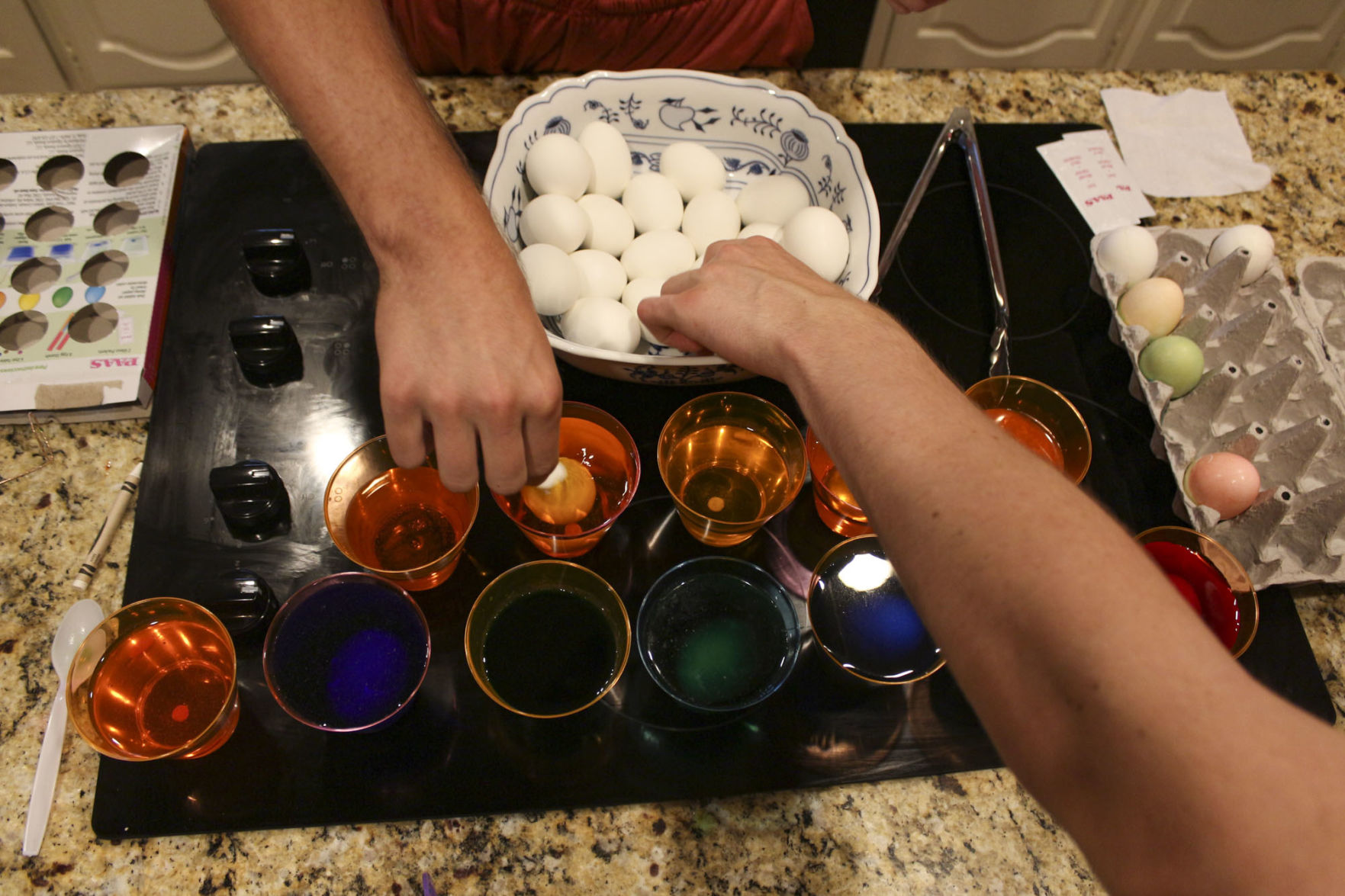 Coloring eggs